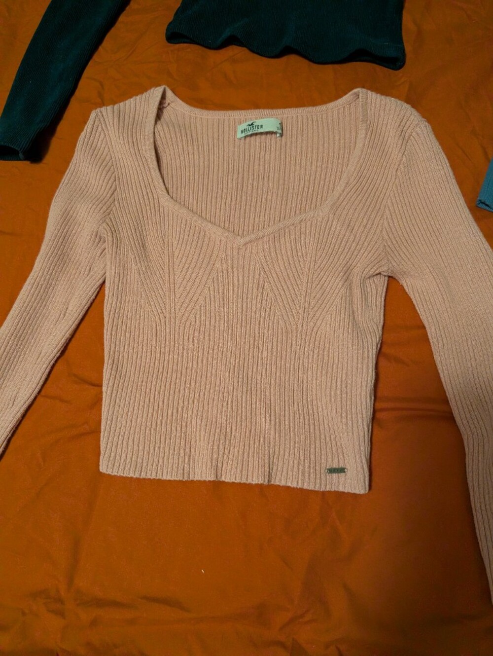 Hollister Blush Pink Ribbed V-Neck Long Sleeve Top Bundle